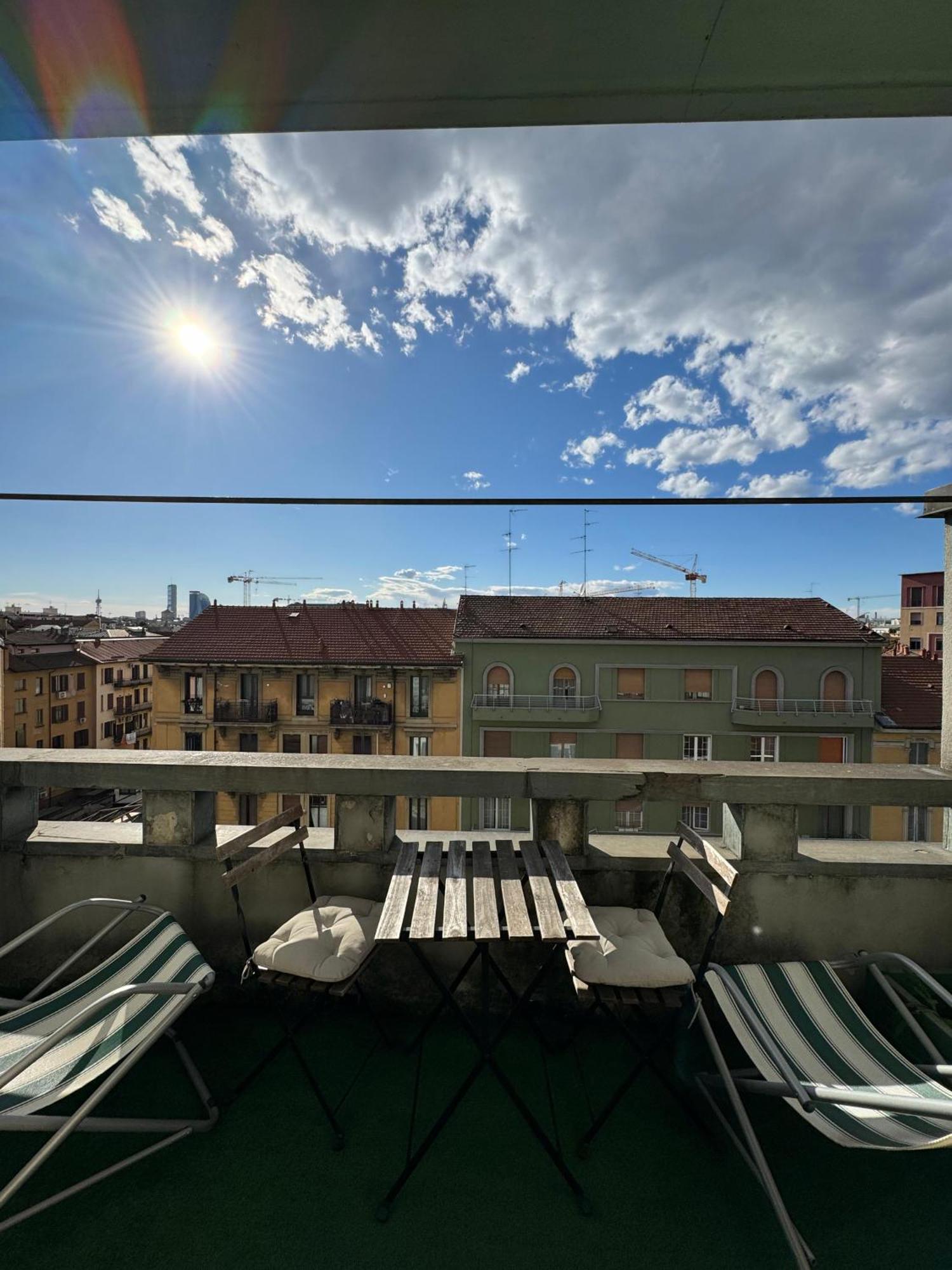 Trilocale Con Due Balconi A Isola Porta Nuova Milano